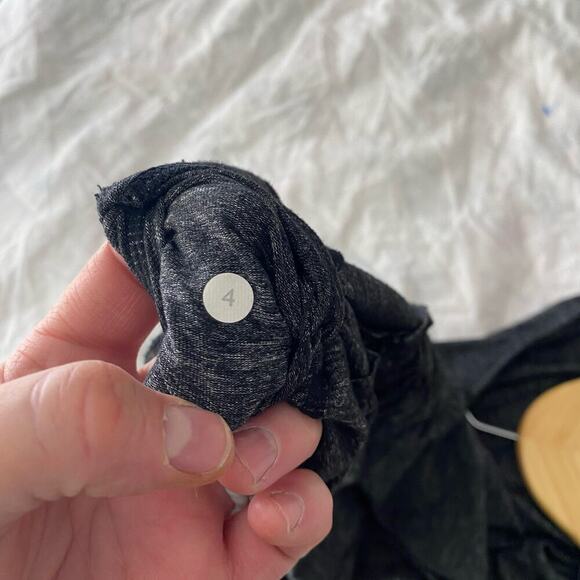 Lululemon Charcoal Gray Ruffle Cool Sleeveless Athletic Tank Top Women's Size 4 - Picture 2 of 8